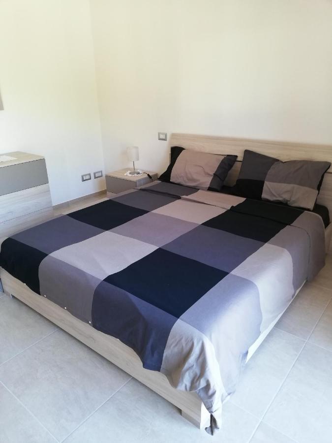 La Rosa Rossa Apartment Cambiasca Екстериор снимка